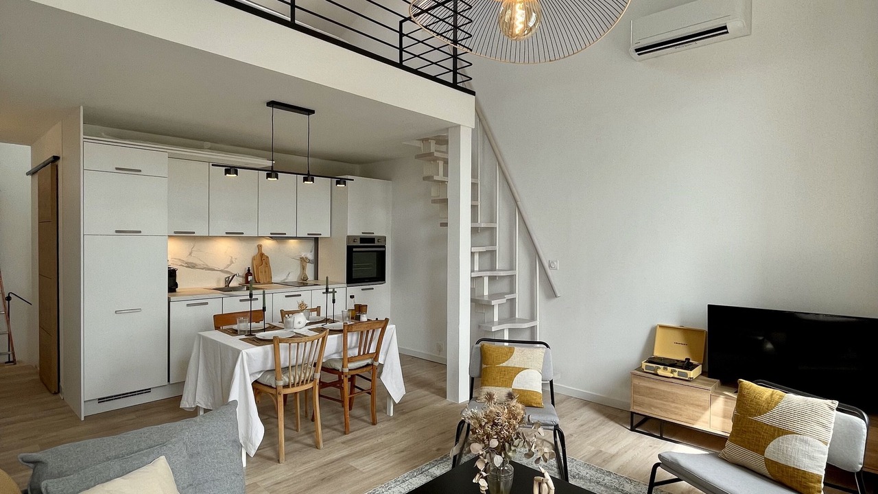 Photo of Livingroom in Eyguieres