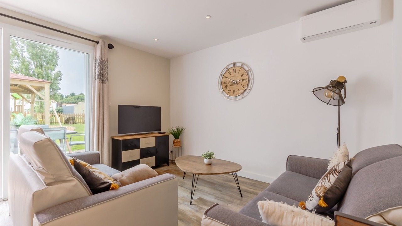 Photo of Others in LʼIle-dʼOlonne