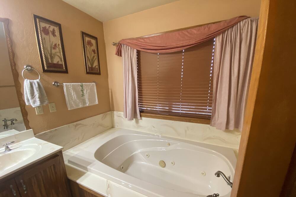 Photo of Bathroom in Horseshoe Bend