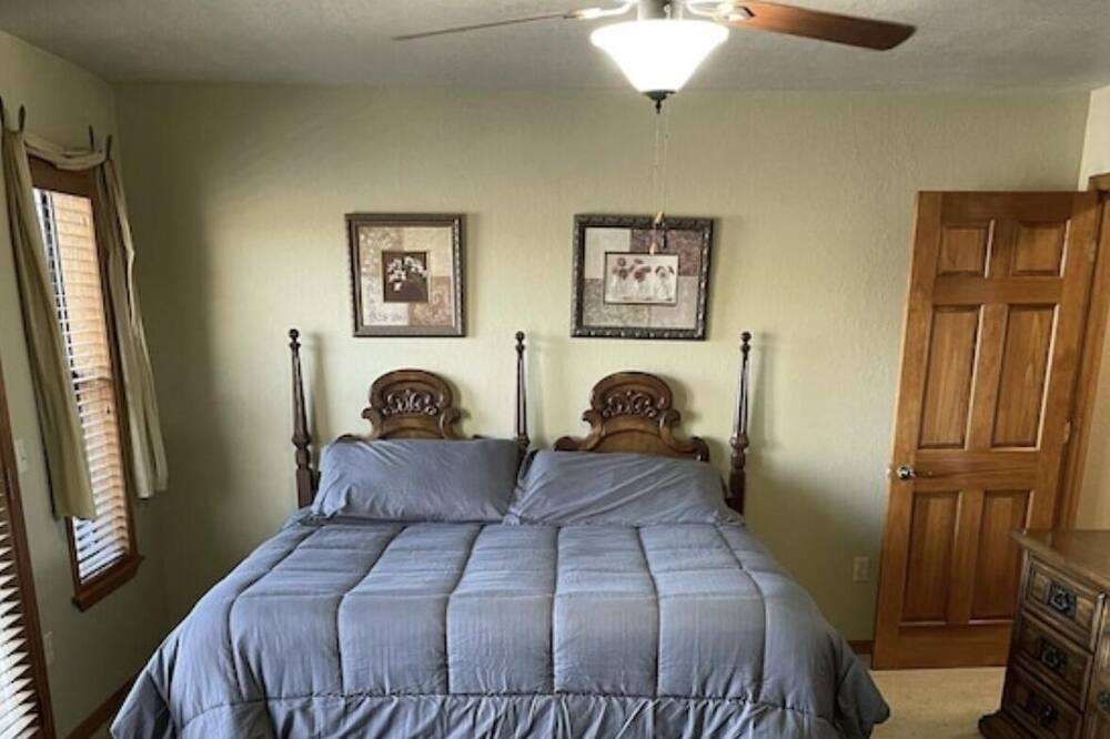 Photo of Bedroom in Horseshoe Bend