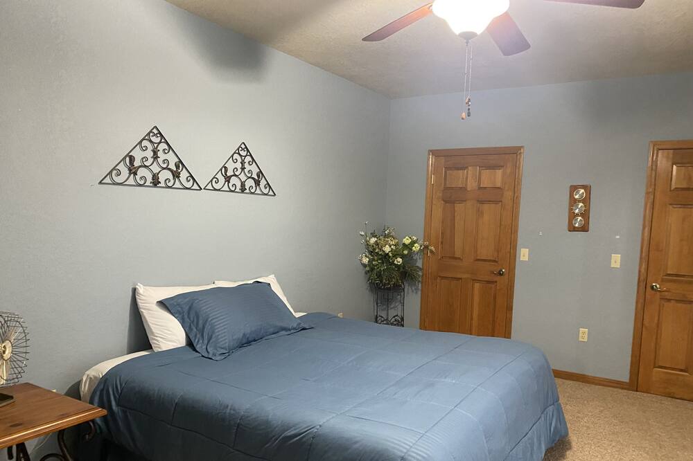 Photo of Bedroom in Horseshoe Bend