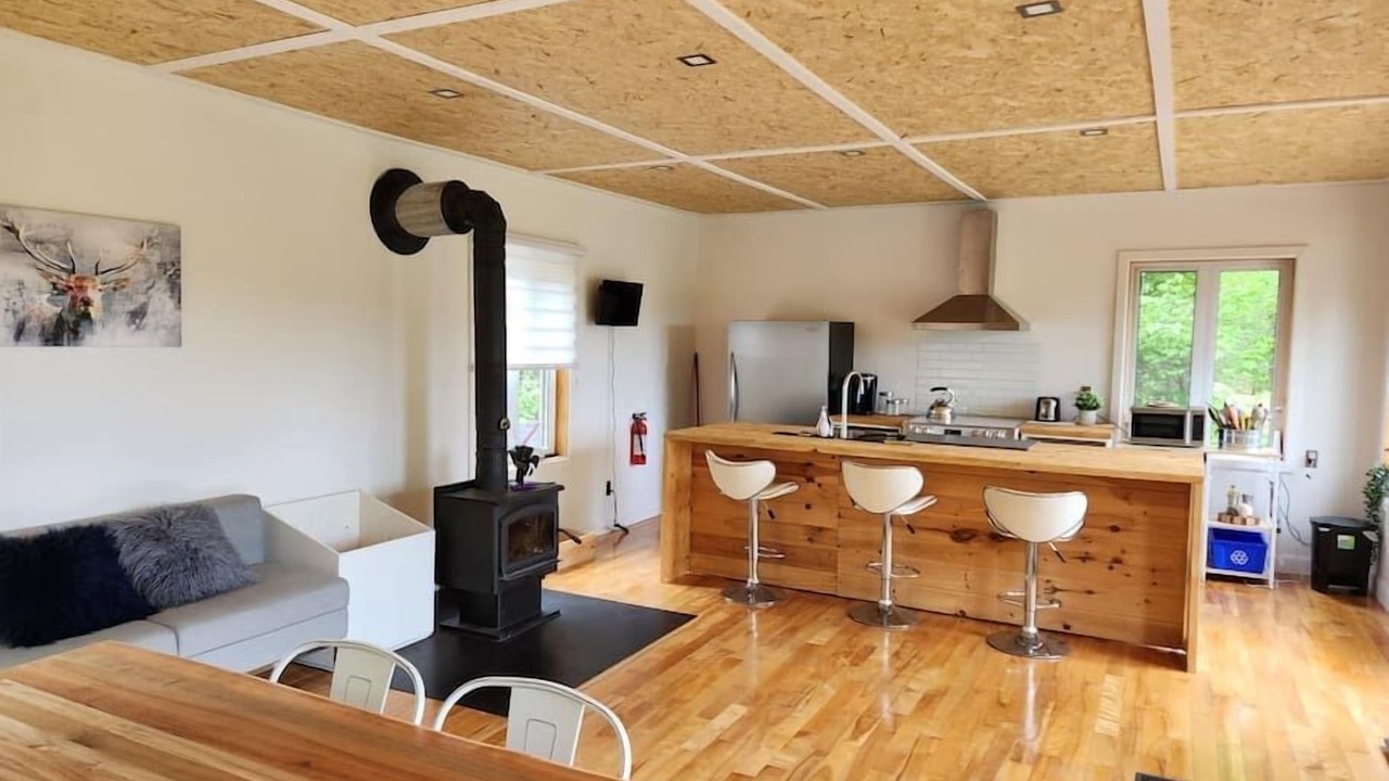 Photo of Livingroom in Notre-Dame-de-Montauban