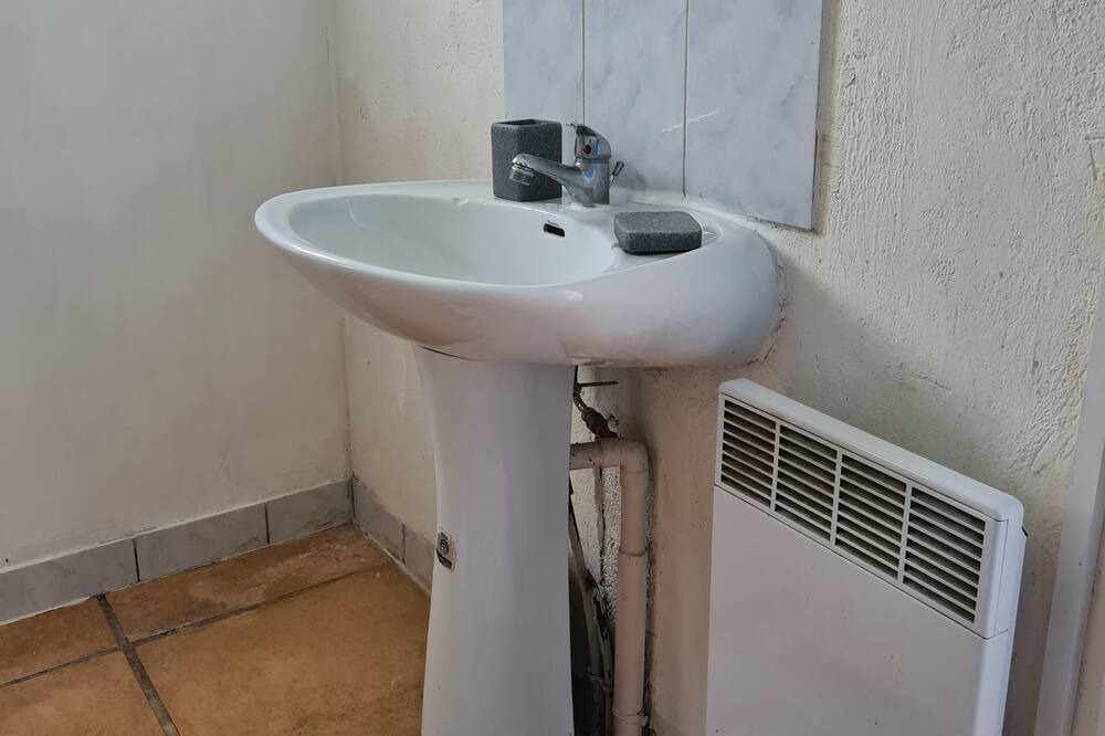 Photo of Bathroom in Lattes