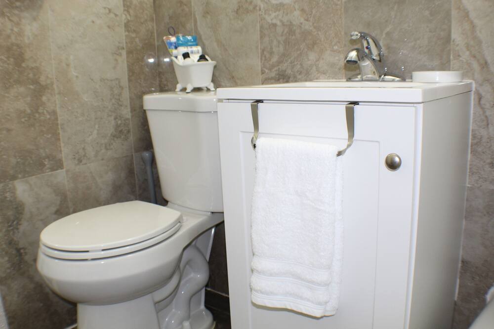 Photo of Bathroom in Hackensack