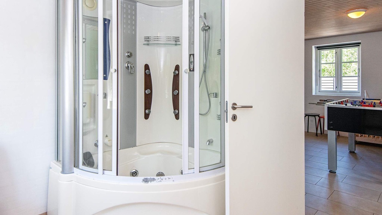 Photo of Bathroom in Øby