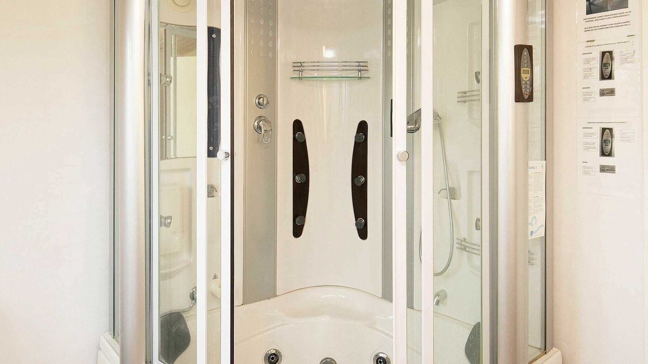Photo of Bathroom in Øby