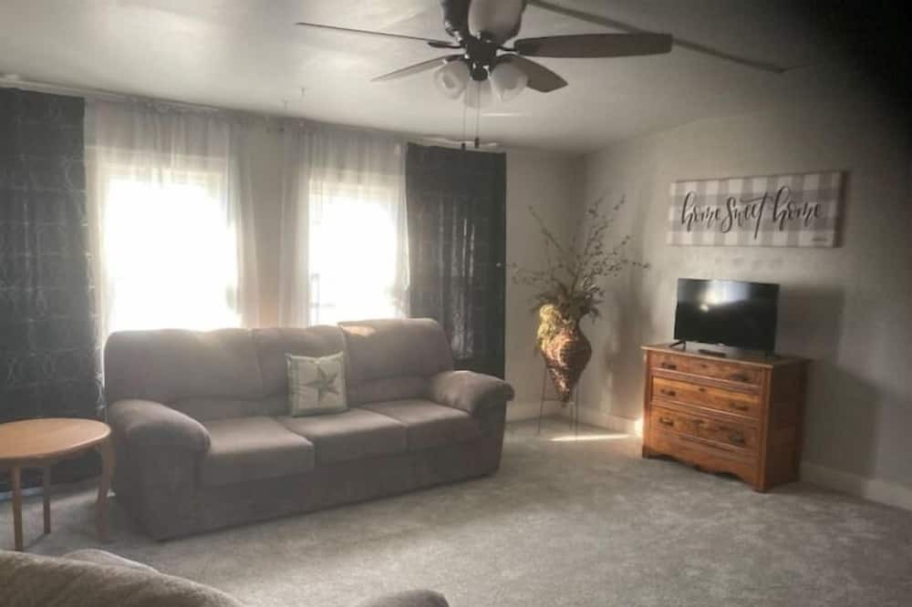 Photo of Livingroom in Guttenberg