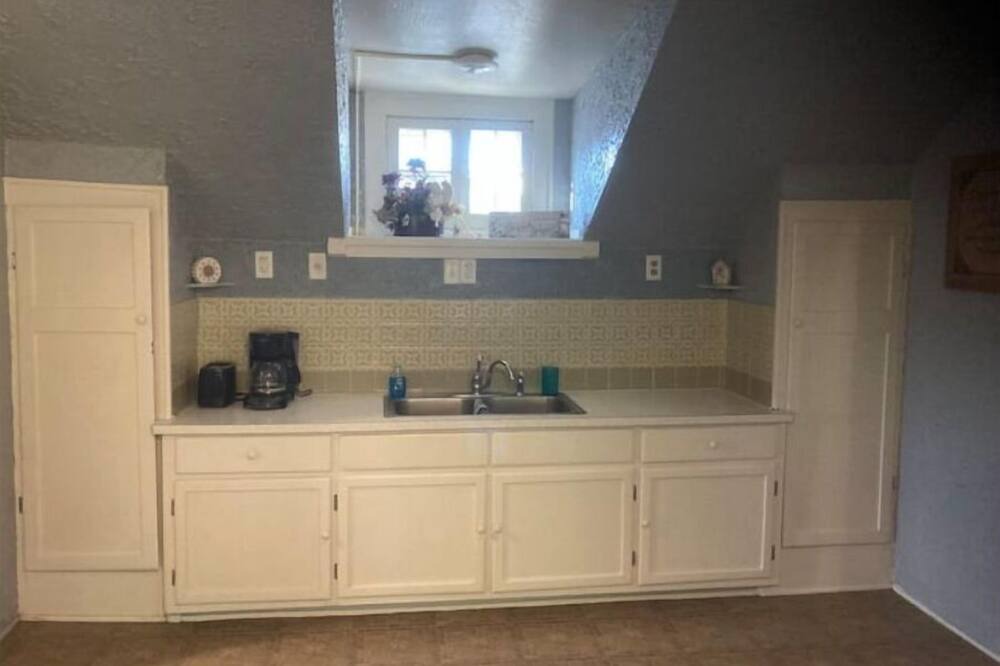 Photo of Kitchen in Guttenberg
