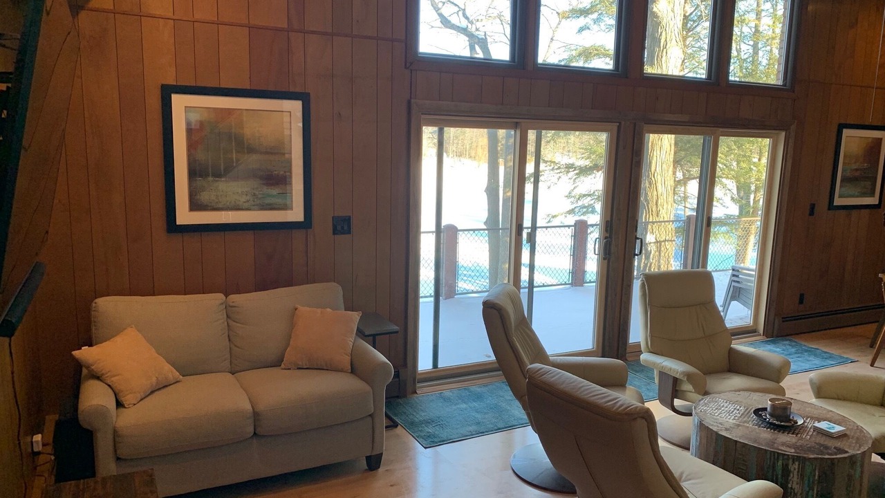 Photo of Livingroom in Lake Ann