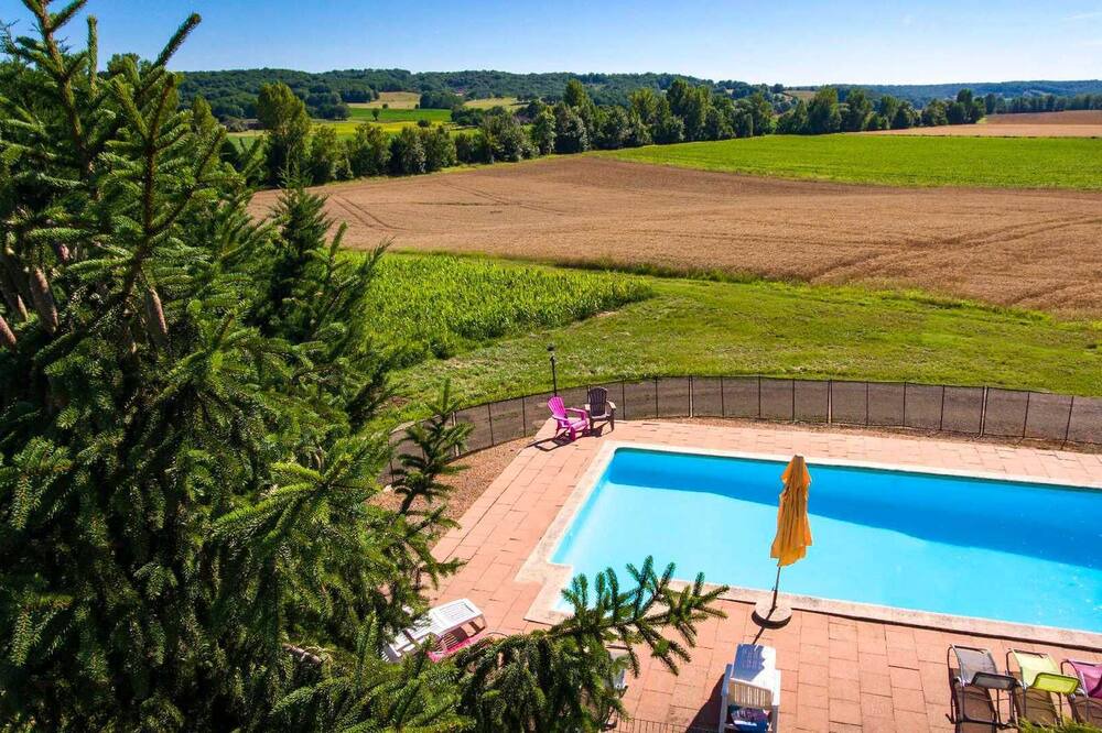 Photo of Outdoor in Castelnau-de-Montmiral