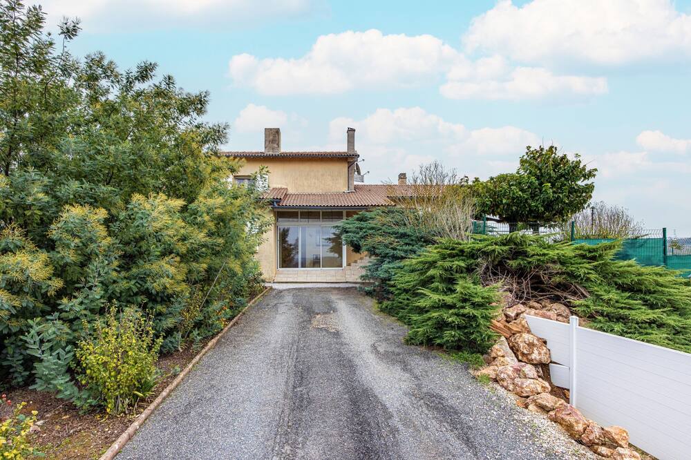 Photo of Outdoor in Castelnau-de-Montmiral