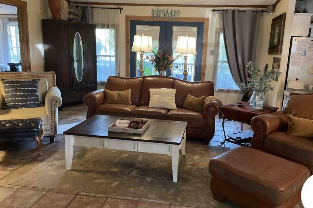 Photo of Livingroom in Lindale
