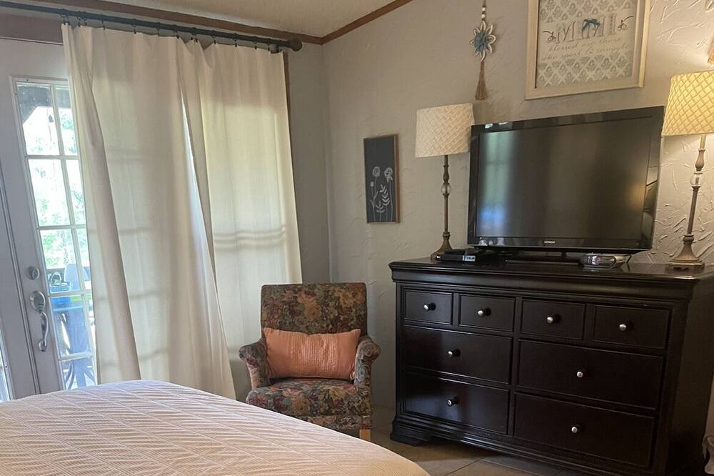 Photo of Bedroom in Lindale