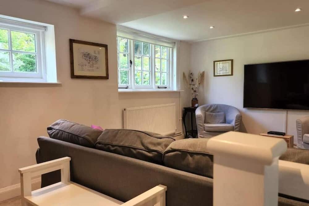 Photo of Livingroom in Crowborough