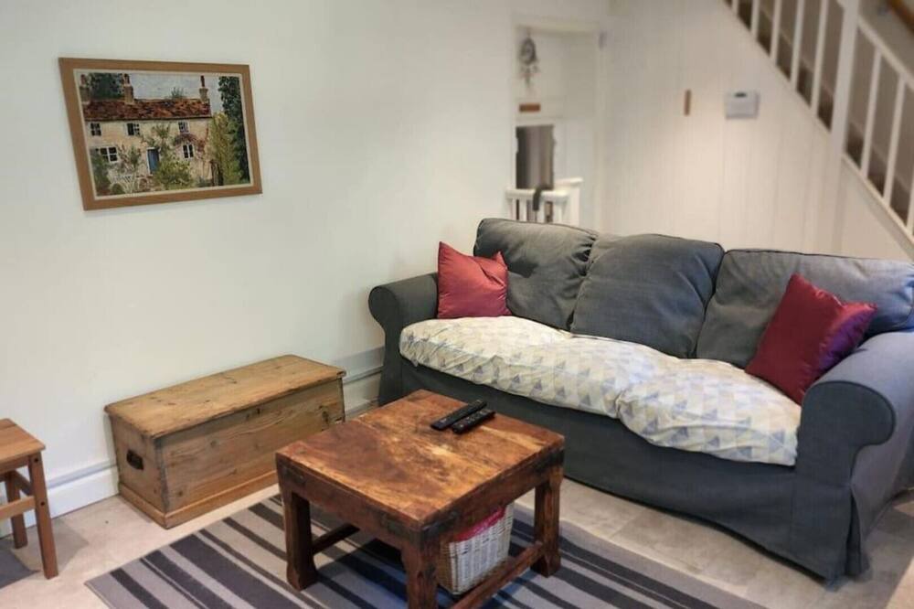 Photo of Livingroom in Crowborough