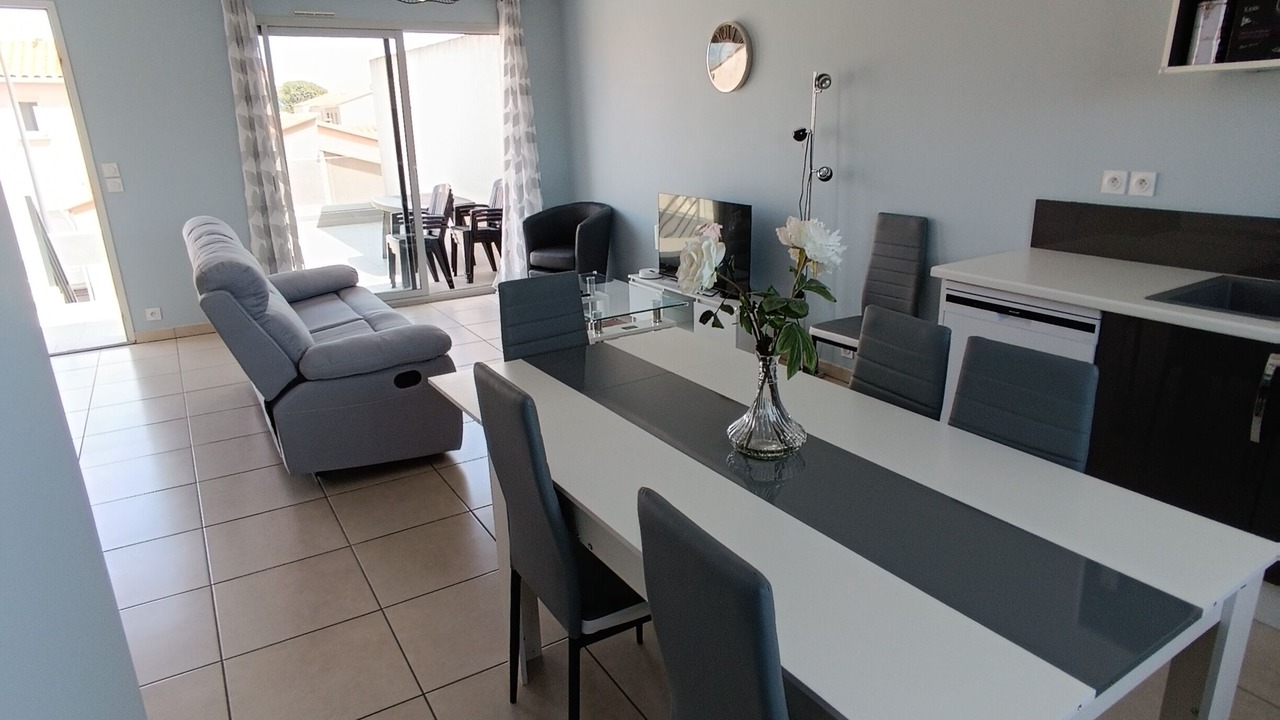 Photo of Others in Canohes