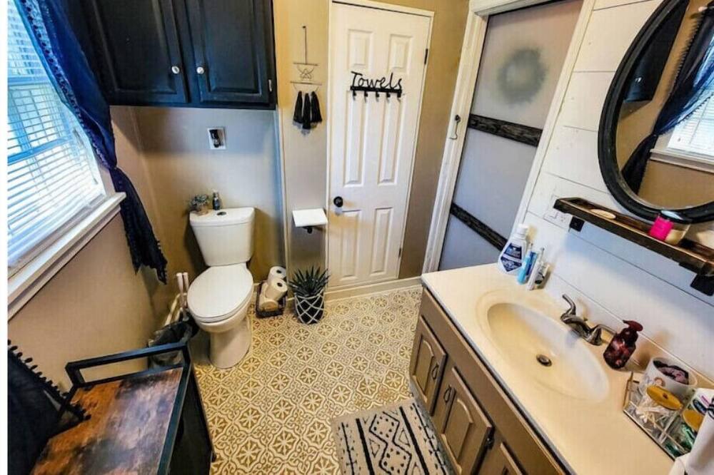Photo of Bathroom in Shelbyville