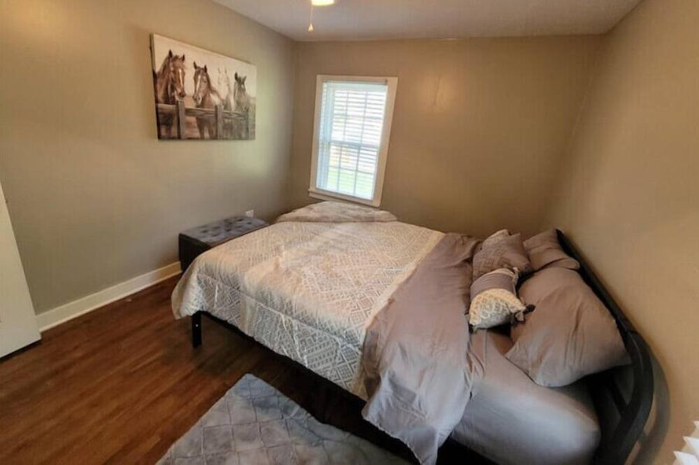 Photo of Bedroom in Shelbyville