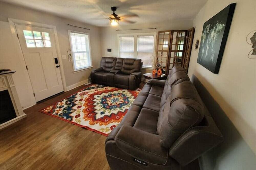 Photo of Livingroom in Shelbyville