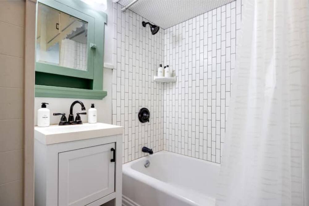 Photo of Bathroom in Monte Vista