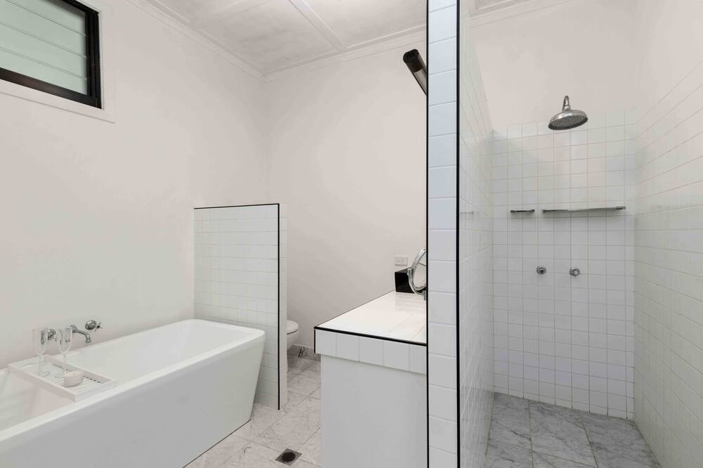 Photo of Bathroom in Landsborough