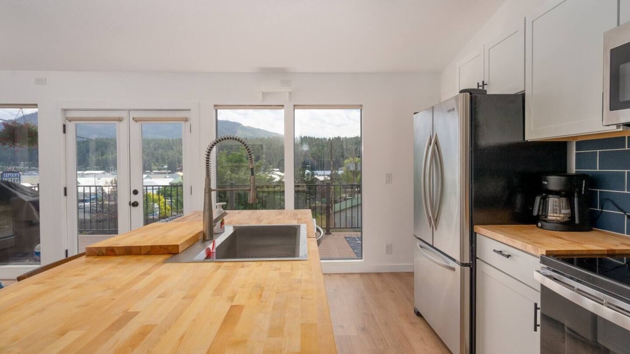 Photo of Kitchen in Bayview