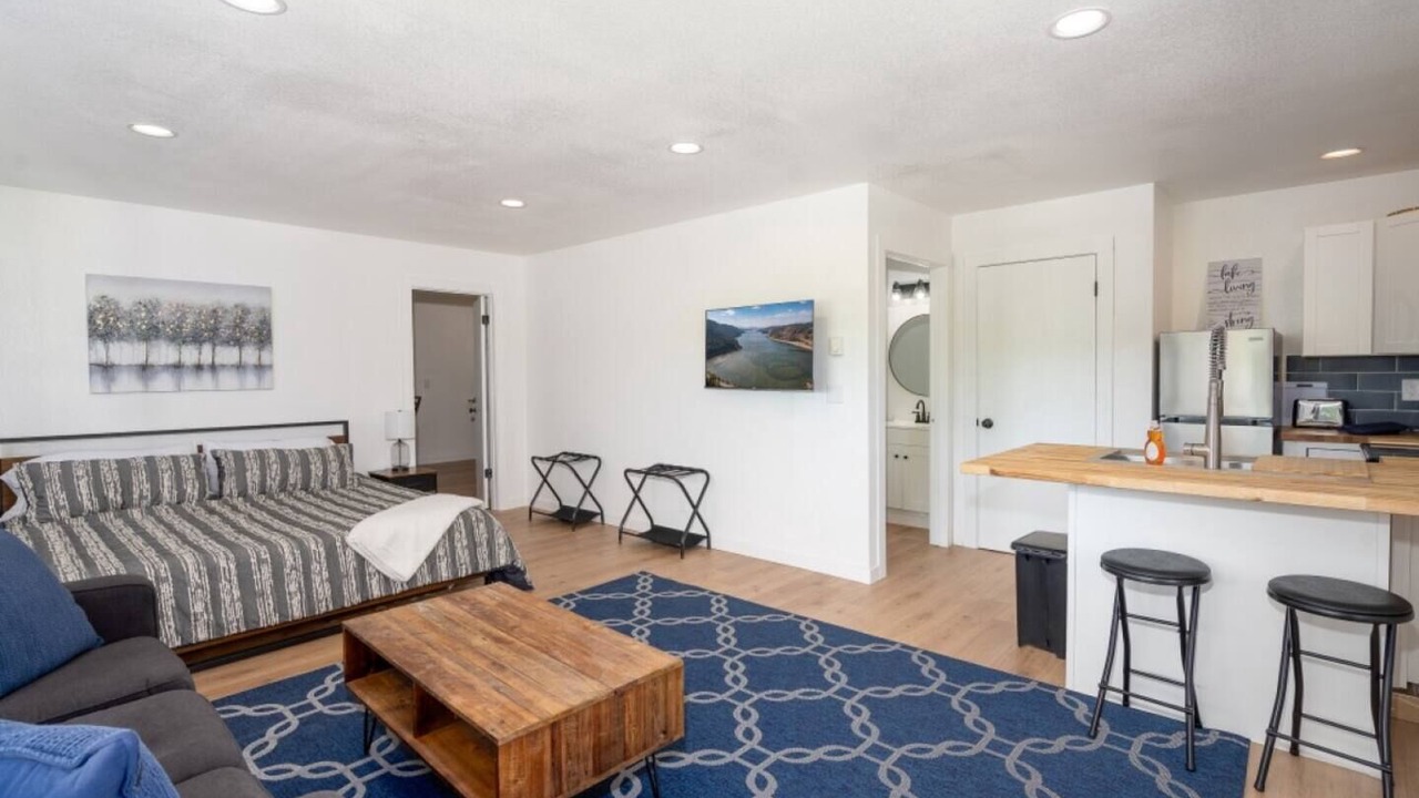 Photo of Livingroom in Bayview