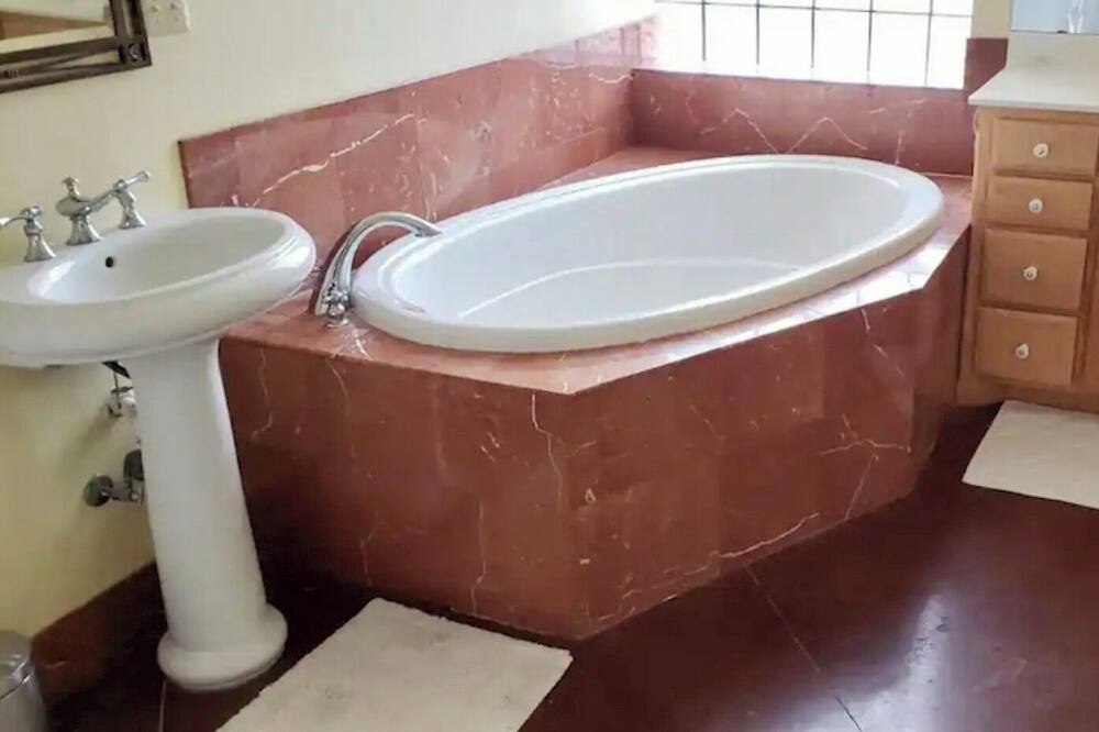 Photo of Bathroom in Merkel