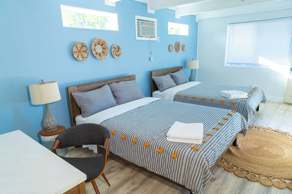 Photo of Bedroom in Dania Beach