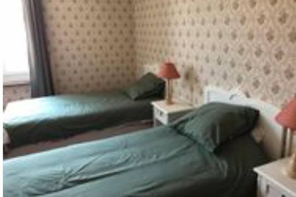 Photo of Bedroom in Saint-Chinian