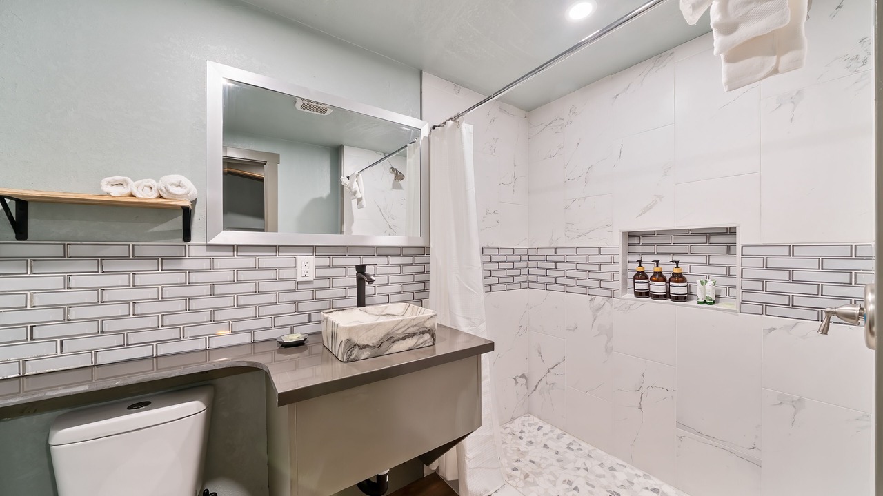 Photo of Bathroom in Lakeside Park