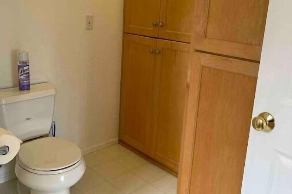 Photo of Bathroom in Cal Young