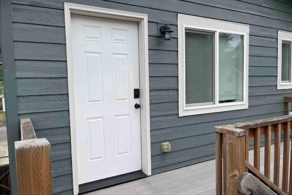 Photo of Outdoor in Cal Young