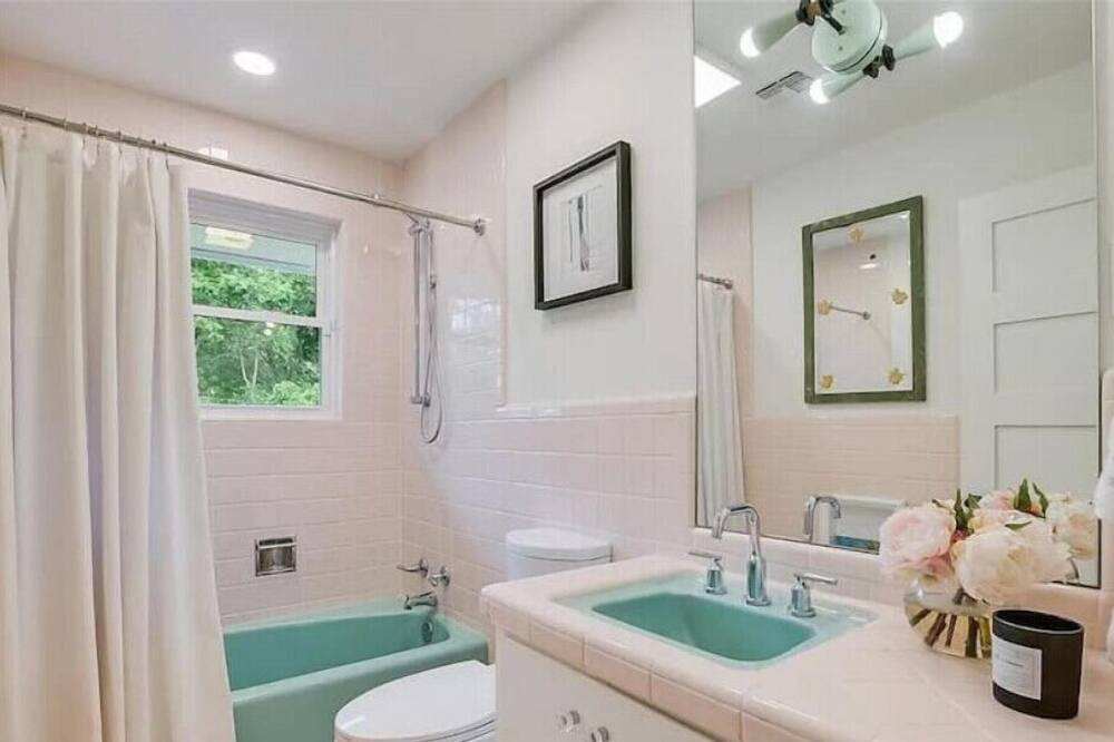 Photo of Bathroom in Smithville