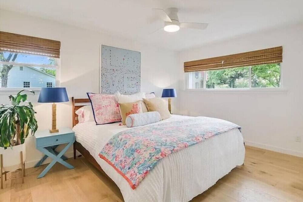 Photo of Bedroom in Smithville