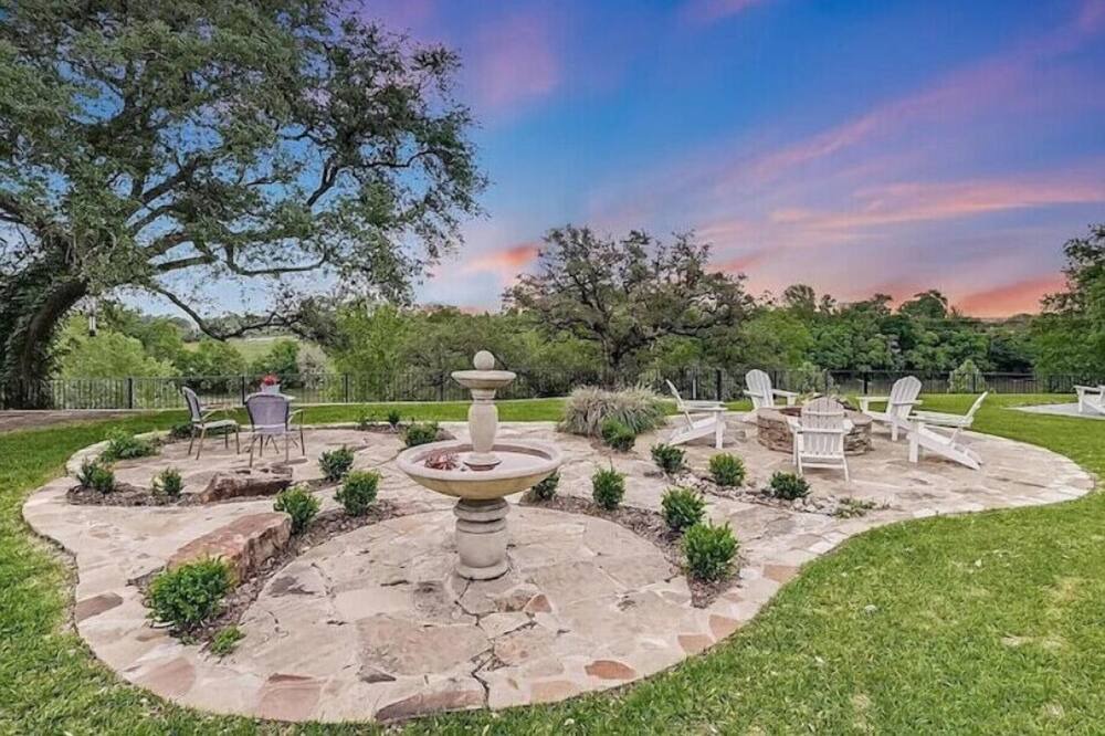 Photo of Outdoor in Smithville