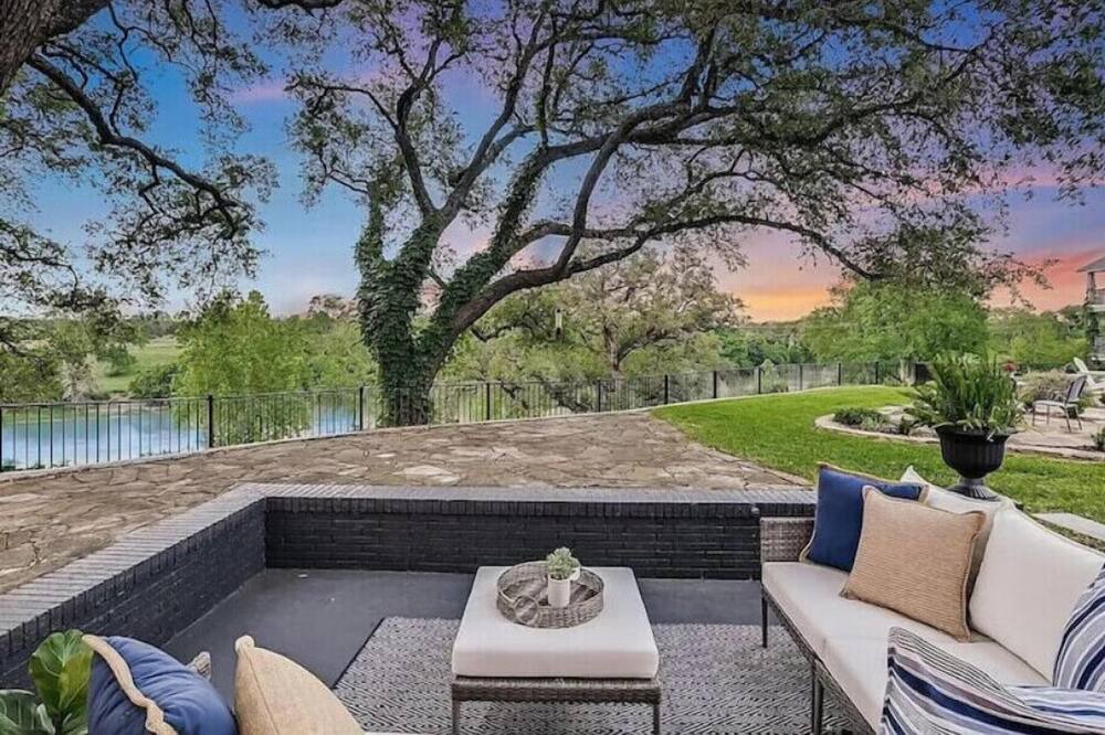 Photo of Outdoor in Smithville