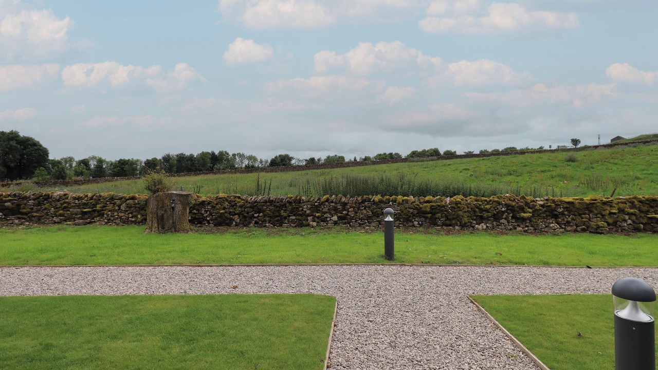 Photo of Others in Hutton