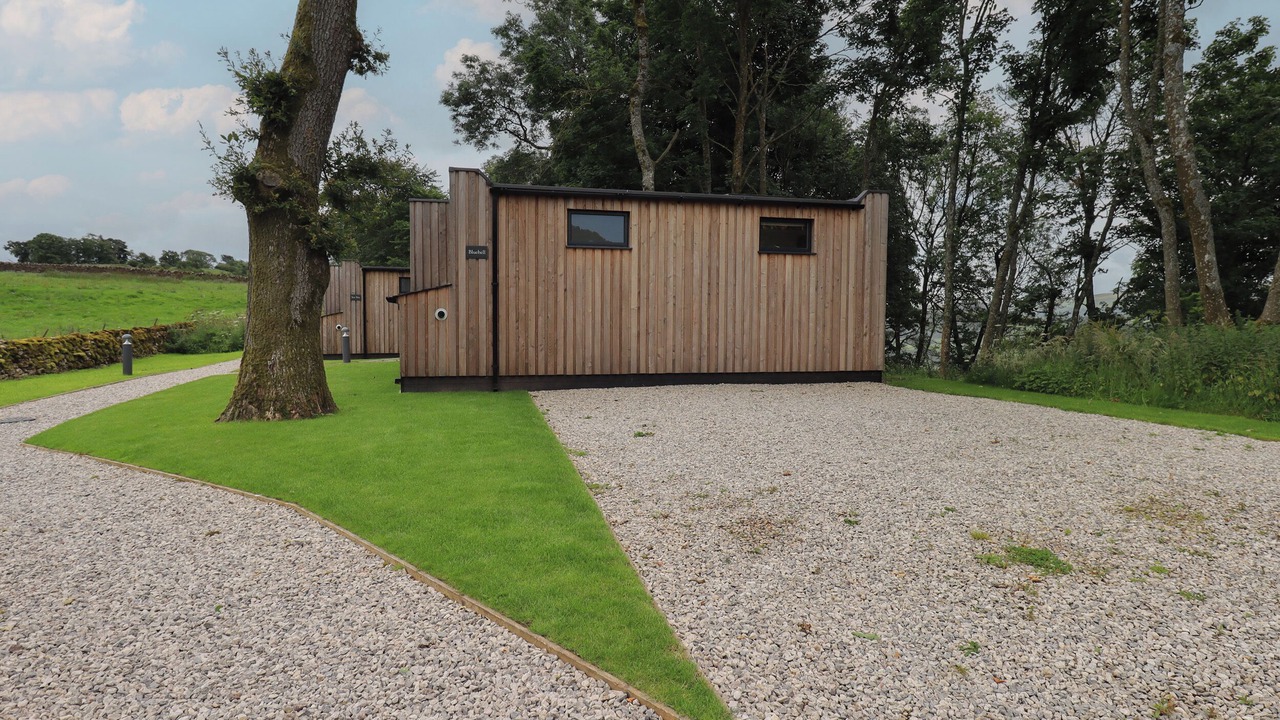 Photo of Others in Hutton