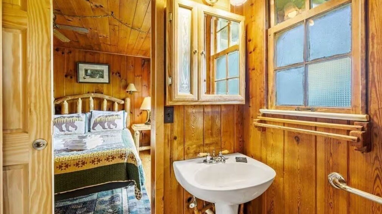 Photo of Bathroom in Wears Valley