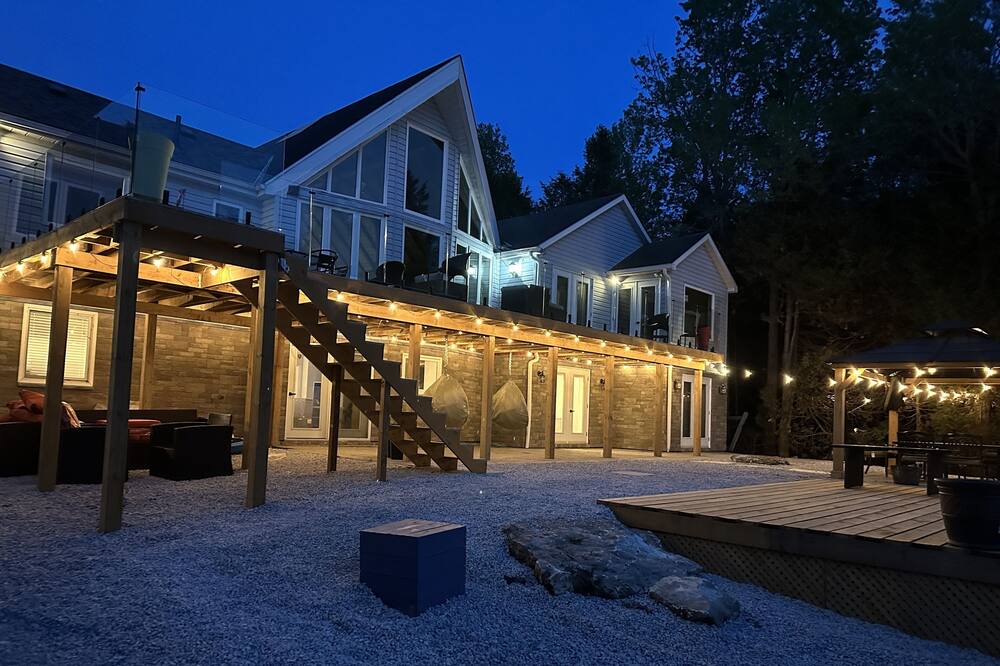 Photo of Outdoor in Lion's Head