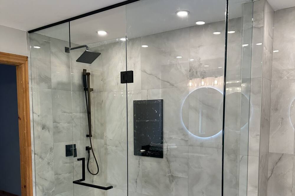 Photo of Bathroom in Lion's Head