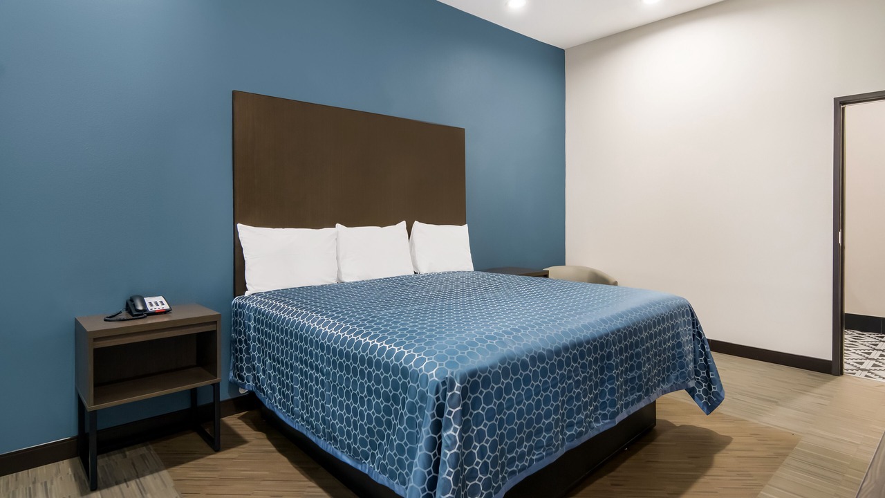 Photo of Bedroom in Forest Hill