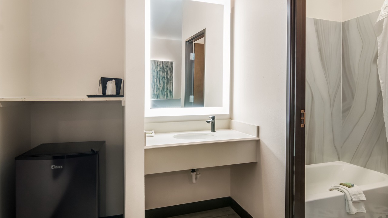 Photo of Bathroom in Forest Hill