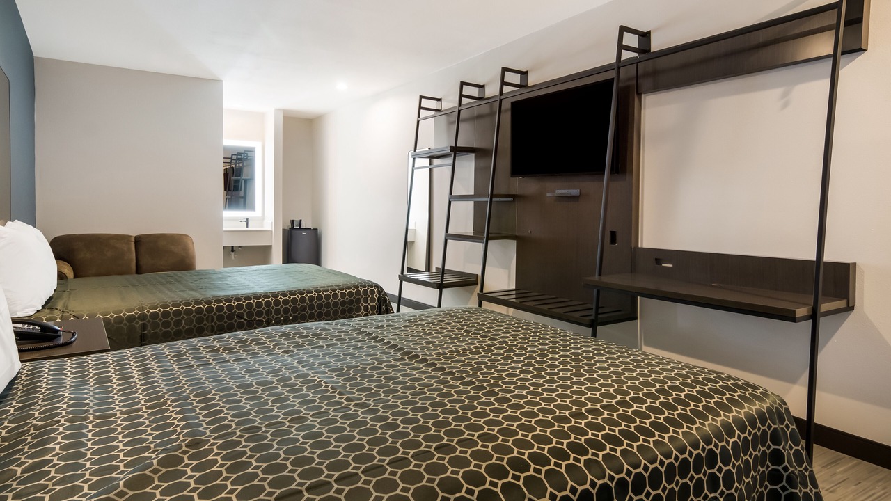 Photo of Bedroom in Forest Hill