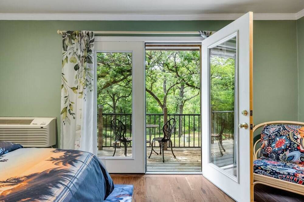Photo of Patio Balcony in Oak Point