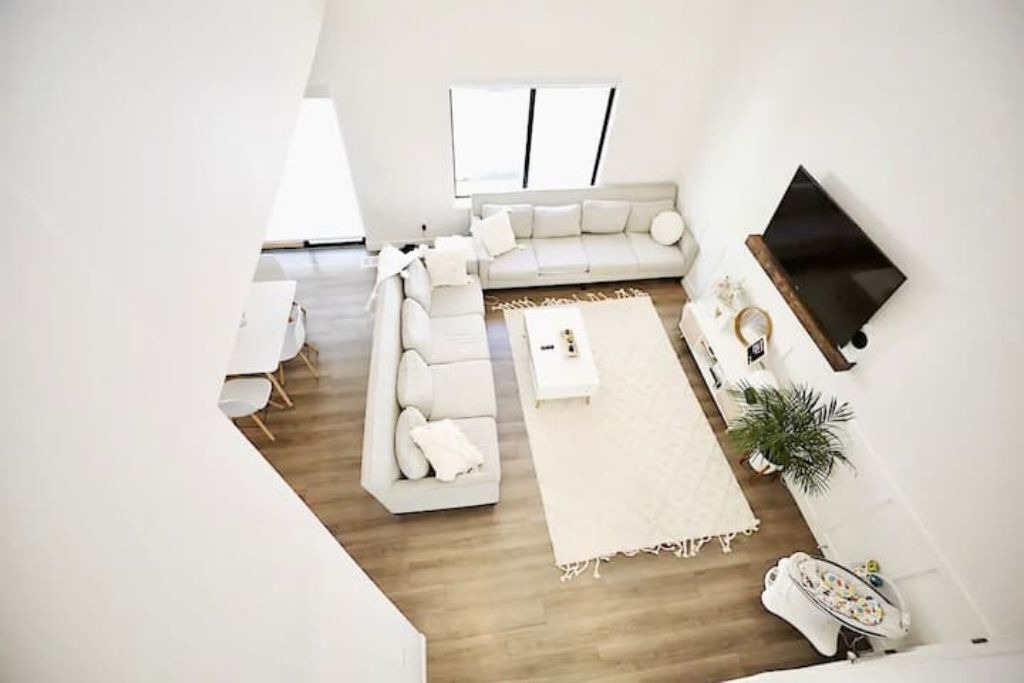 Photo of Livingroom in Eagle Mountain