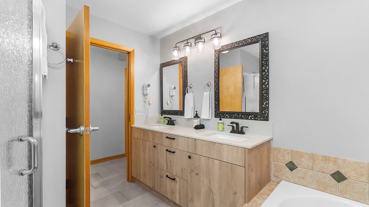 Photo of Bathroom in Downtown Leavenworth