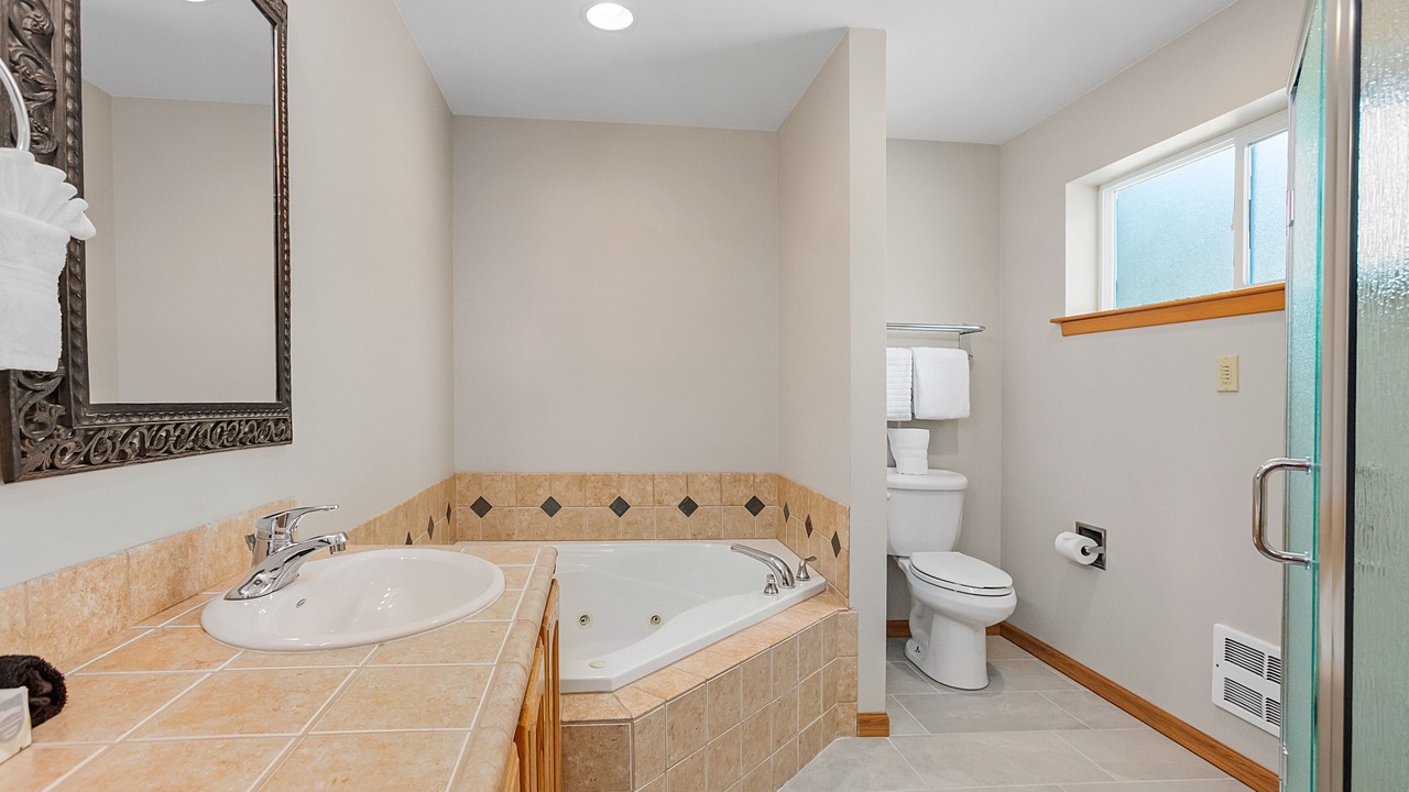 Photo of Bathroom in Downtown Leavenworth