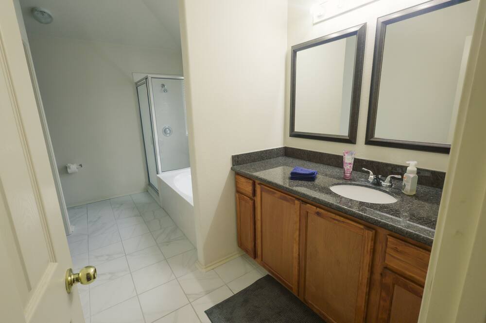 Photo of Bathroom in Manor